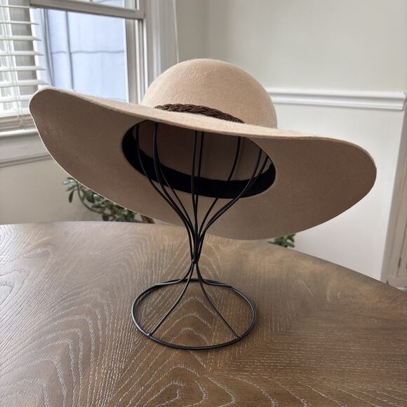 francesca's Accessories - 100% Wool Francesca's Wide Brim Floppy Sun Hat Braided Band Boho Cottagecore‎